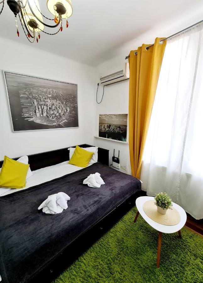 Central Old City Center Studio Universitate Coltea - Cav9 Boekarest Buitenkant foto