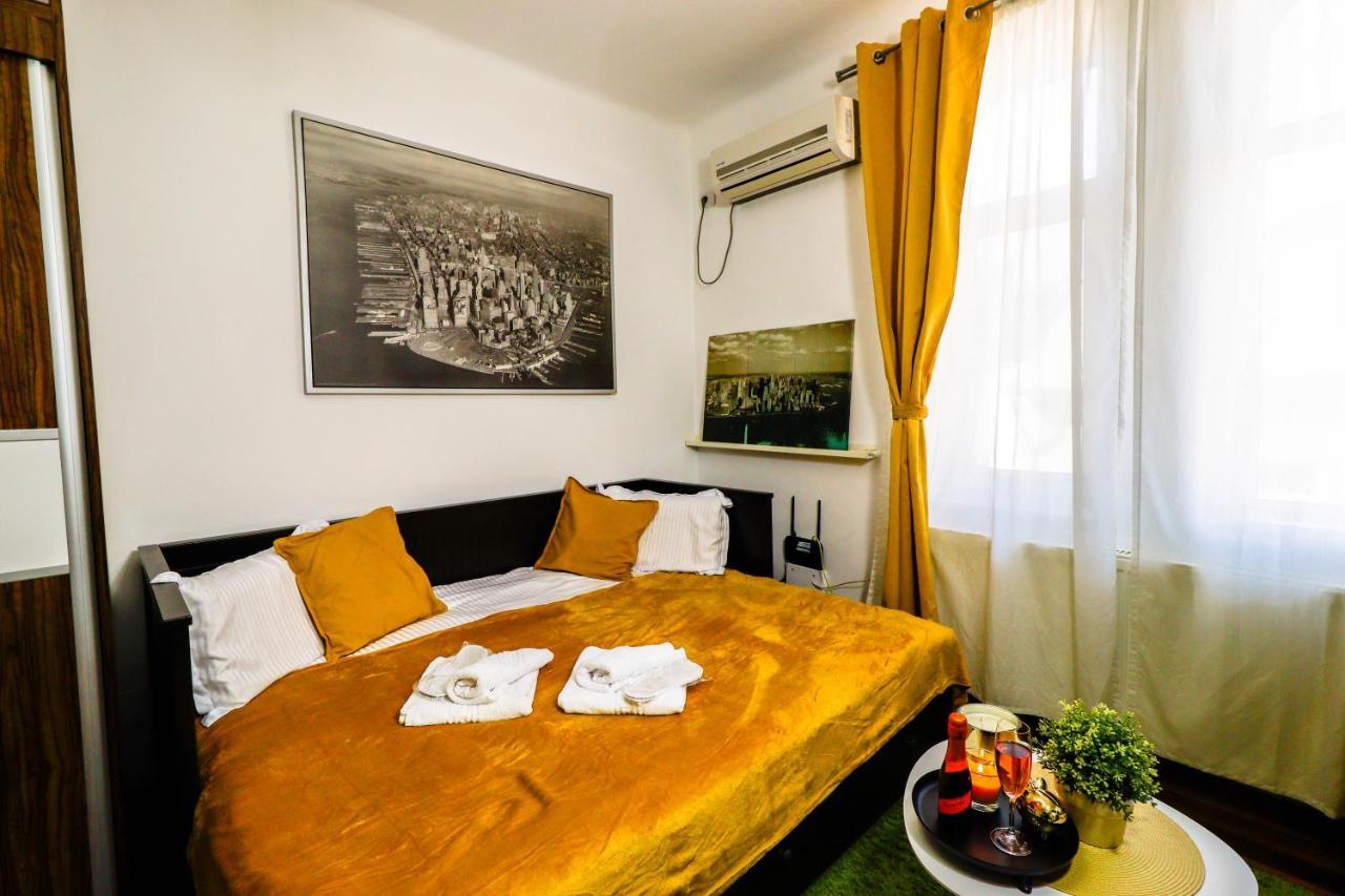 Central Old City Center Studio Universitate Coltea - Cav9 Boekarest Buitenkant foto