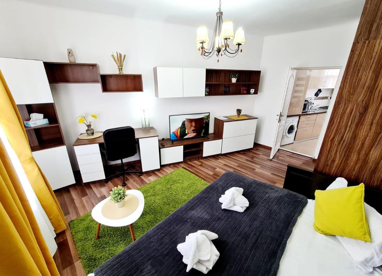Central Old City Center Studio Universitate Coltea - Cav9 Boekarest Buitenkant foto