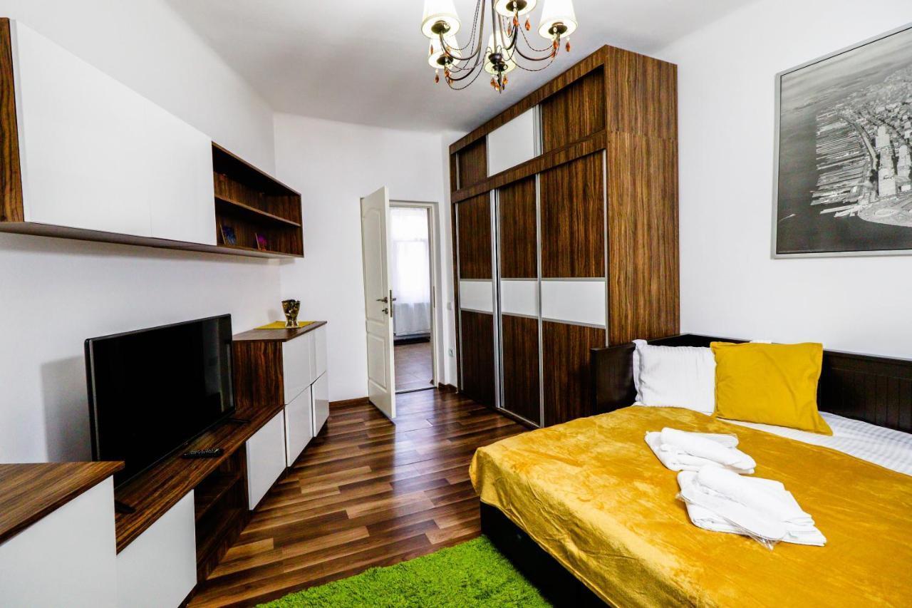 Central Old City Center Studio Universitate Coltea - Cav9 Boekarest Buitenkant foto