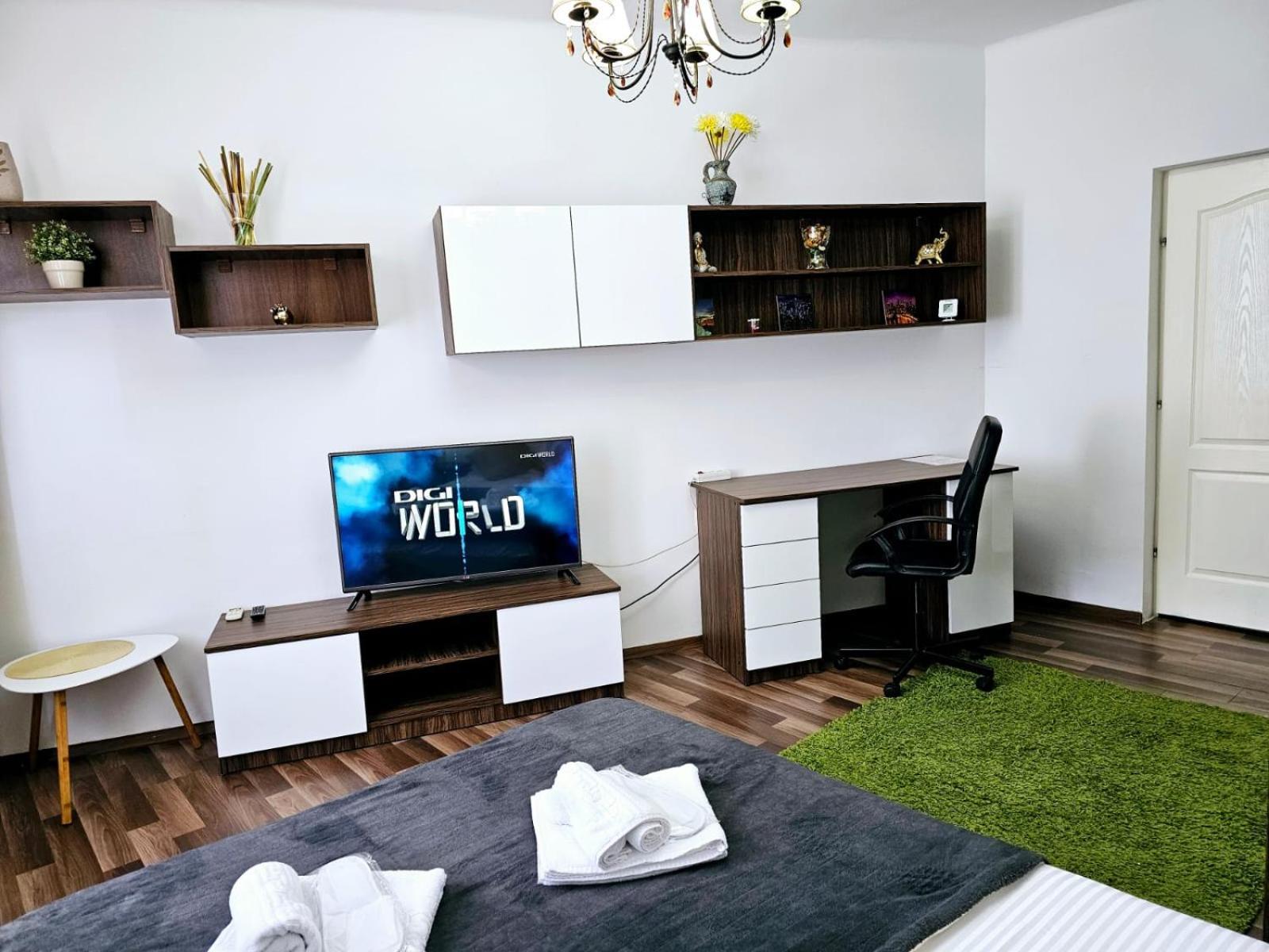 Central Old City Center Studio Universitate Coltea - Cav9 Boekarest Buitenkant foto